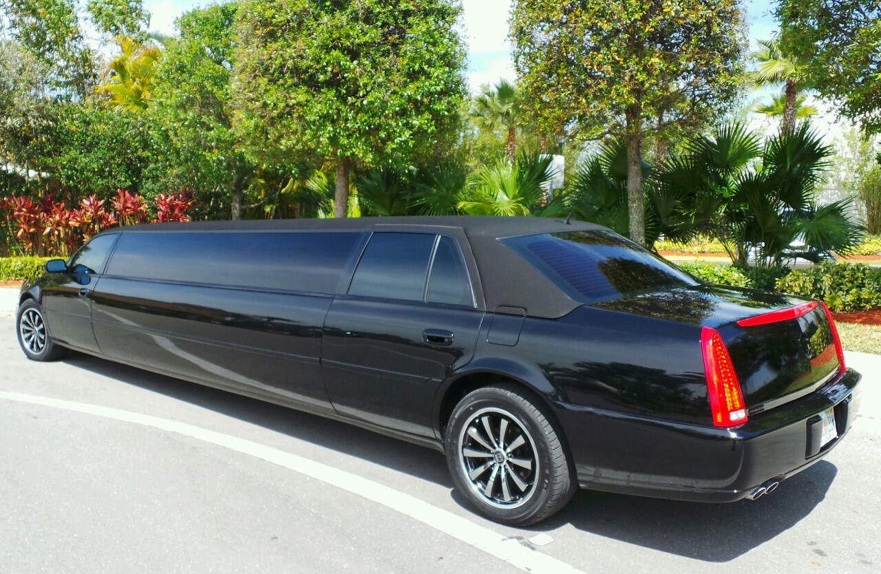 Tampa Cadillac Stretch Limo 